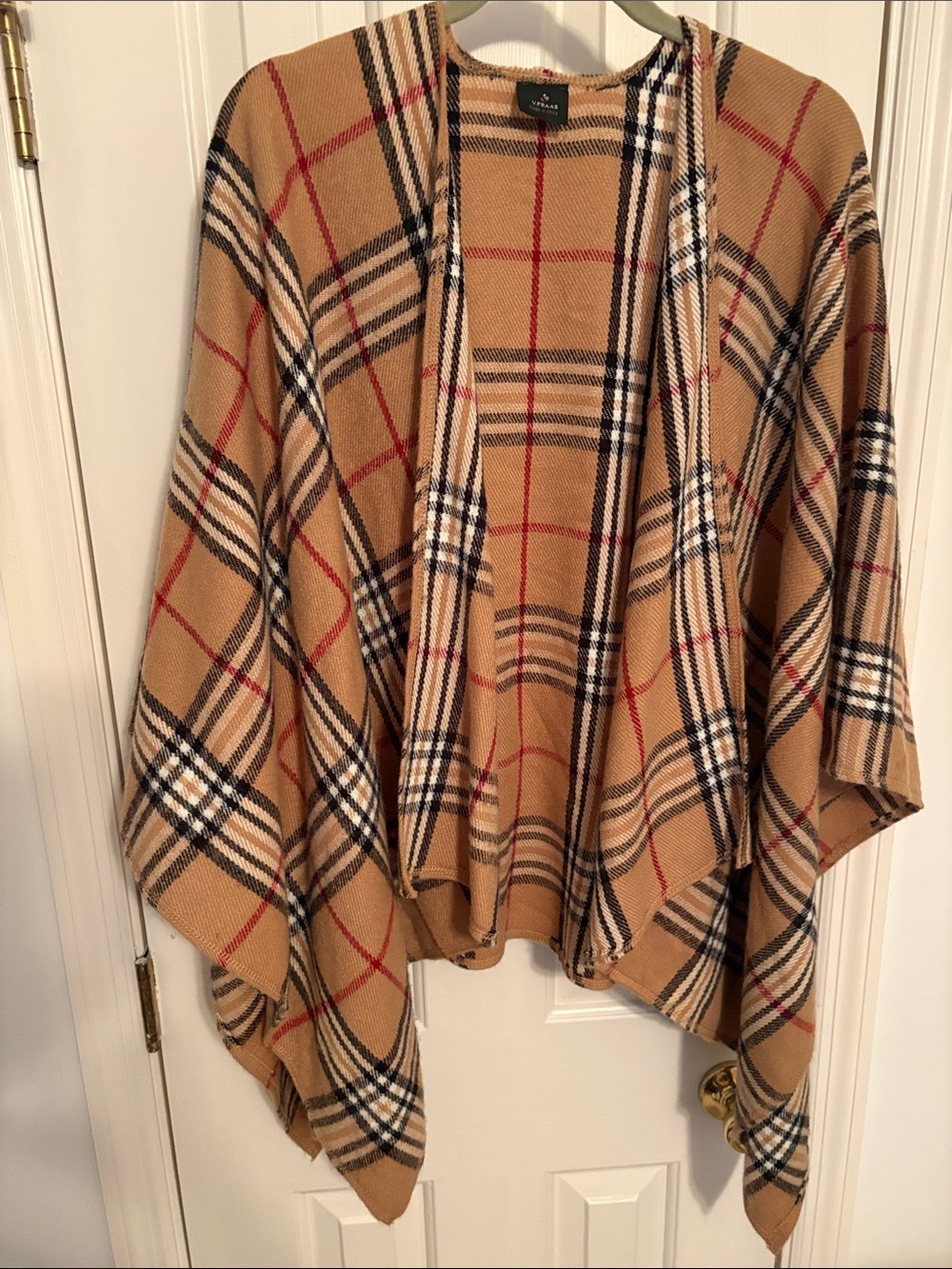 V. FRAAS Camel Plaid Open-Front Plaid Poncho
